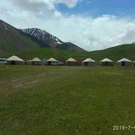 Pamir Nomad Yurt Camp 호텔 Kara-Kavak 외부 사진
