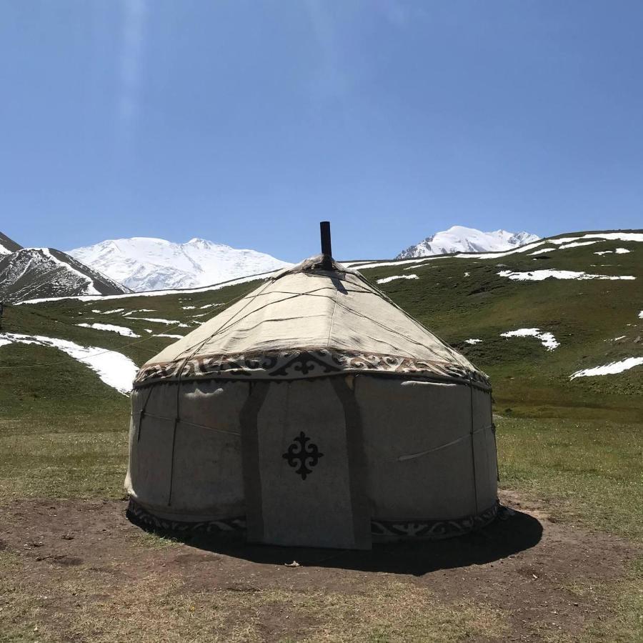Pamir Nomad Yurt Camp 호텔 Kara-Kavak 외부 사진