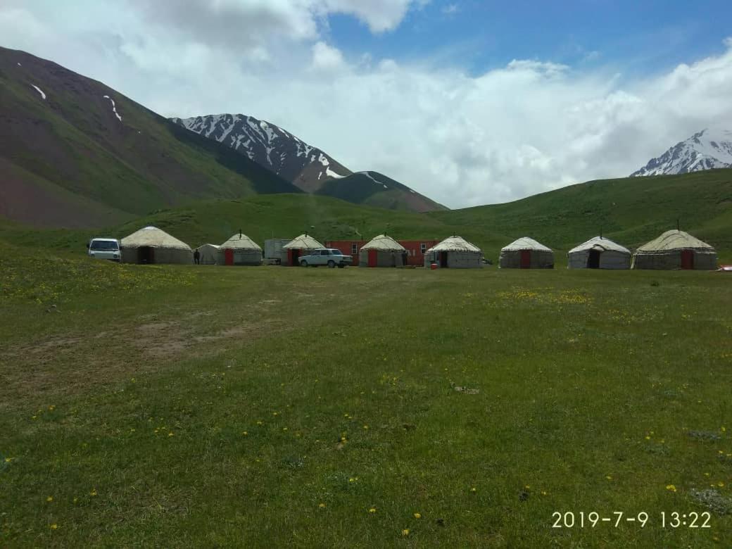 Pamir Nomad Yurt Camp 호텔 Kara-Kavak 외부 사진